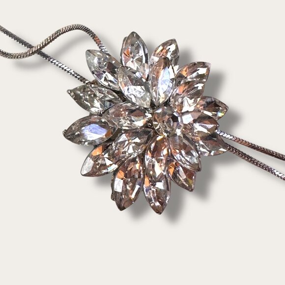 Vintage Sparkling Flower Slide Lariat Style Necklace Marquise Crystals Silver-To - Picture 8 of 8